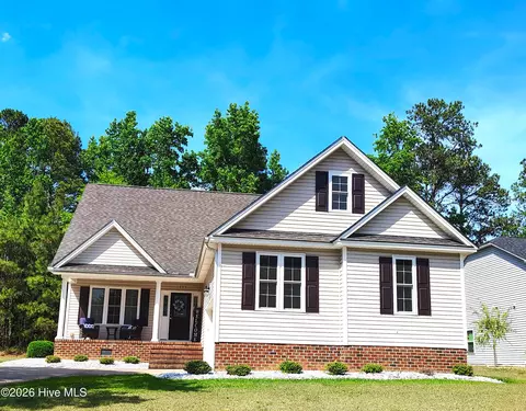 1804 Eastwood Ln, Rocky Mount, NC 27804
