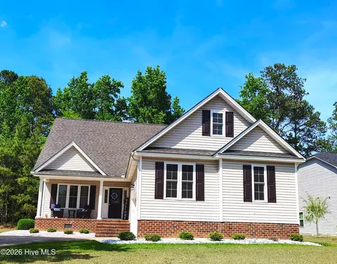 1804 Eastwood Ln, Rocky Mount, NC 27804