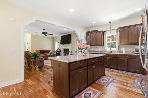 Kitchen - 585 Burning Tree Rd #10, Pinehurst, NC 28374 photo 5 of 7