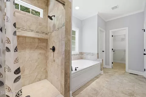 Bath - 585 Burning Tree Rd #10, Pinehurst, NC 28374 photo 3 of 7