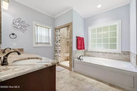 Bath - 585 Burning Tree Rd #10, Pinehurst, NC 28374 photo 2 of 7