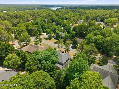 View/Area - 585 Burning Tree Rd #10, Pinehurst, NC 28374 photo 5 of 7