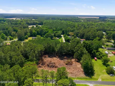 5056 Highland Dr SE, Bolivia, NC 28422
