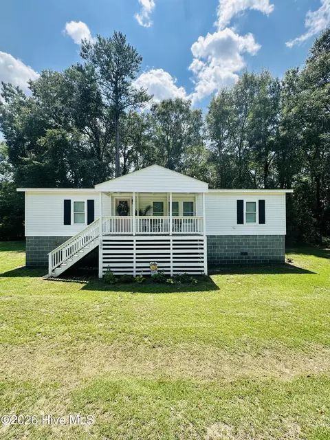 138 Simmons St, Trenton, NC 28585