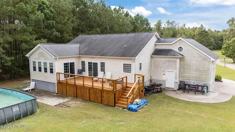 Exterior - 75 Seaview Ct, Bath, NC 27808 photo 5 of 9