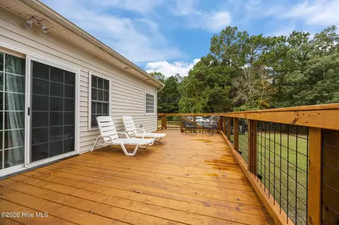 Exterior - 75 Seaview Ct, Bath, NC 27808 photo 6 of 9