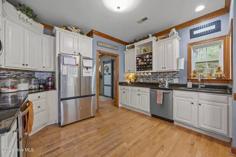Kitchen - 75 Seaview Ct, Bath, NC 27808 photo 3 of 3
