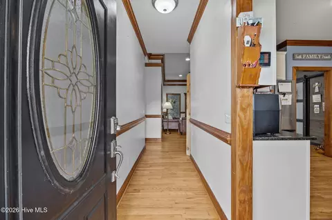 Entry Way - 75 Seaview Ct, Bath, NC 27808 photo 1 of 2