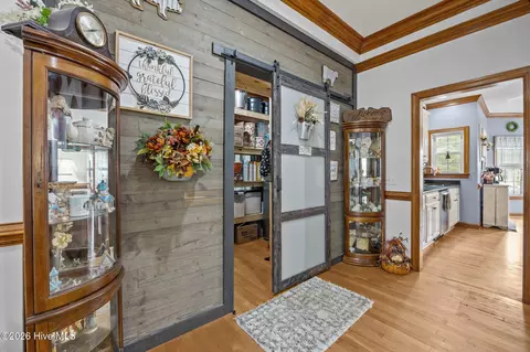 Entry Way - 75 Seaview Ct, Bath, NC 27808 photo 2 of 2