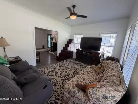 Living - 209 Middle Ridge Dr, Hubert, NC 28539 photo 3 of 4