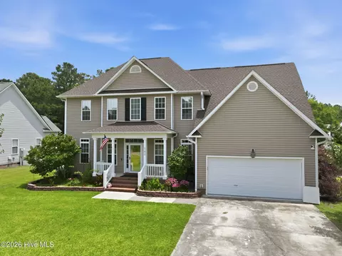 Exterior - 209 Middle Ridge Dr, Hubert, NC 28539 photo 4 of 18