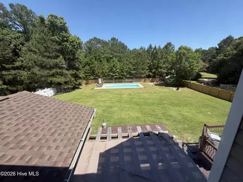 Exterior - 209 Middle Ridge Dr, Hubert, NC 28539 photo 3 of 7
