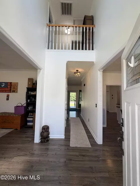 Entry Way - 209 Middle Ridge Dr, Hubert, NC 28539 photo 1 of 3