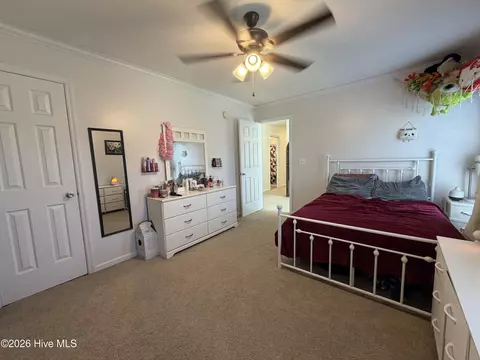 Bedroom - 209 Middle Ridge Dr, Hubert, NC 28539 photo 3 of 5
