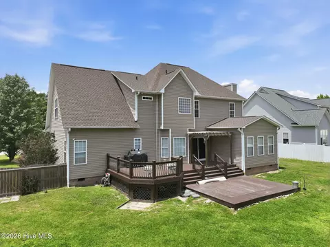 Exterior - 209 Middle Ridge Dr, Hubert, NC 28539 photo 11 of 18
