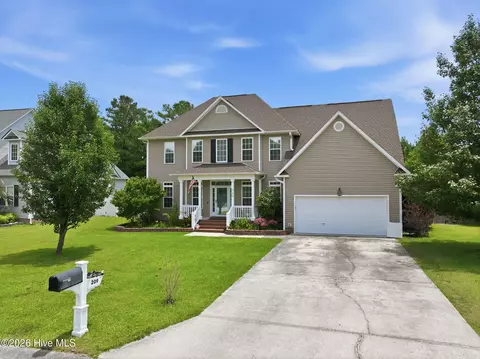 Exterior - 209 Middle Ridge Dr, Hubert, NC 28539 photo 5 of 18