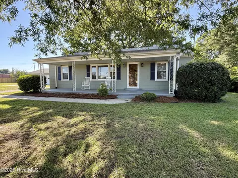 161 Walhurst Ave, Chocowinity, NC 27817