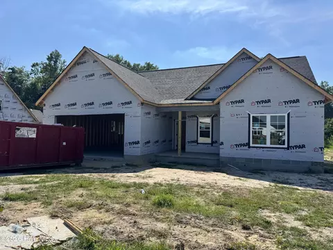 3760 Chatsworth Dr, La Grange, NC 28551