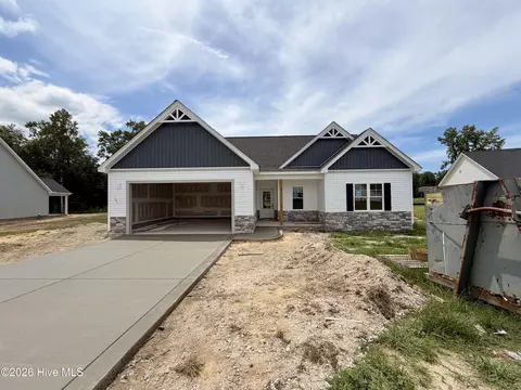 3760 Chatsworth Dr, La Grange, NC 28551