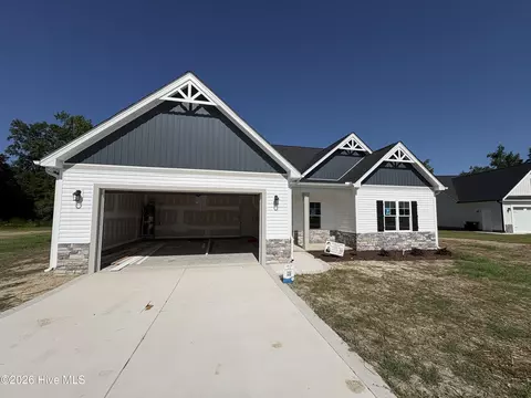 3760 Chatsworth Dr, La Grange, NC 28551