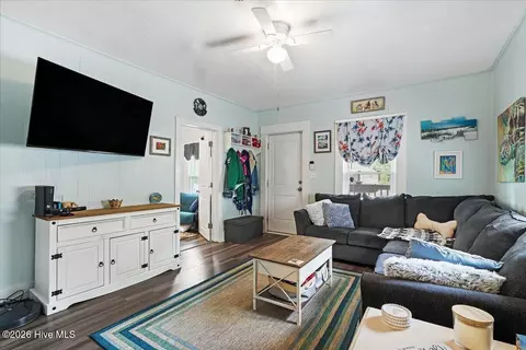 Living - 919 West St, Smithfield, NC 27577 photo 1 of 1