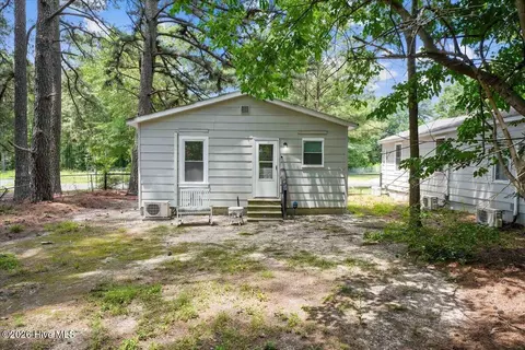 Exterior - 919 West St, Smithfield, NC 27577 photo 5 of 7