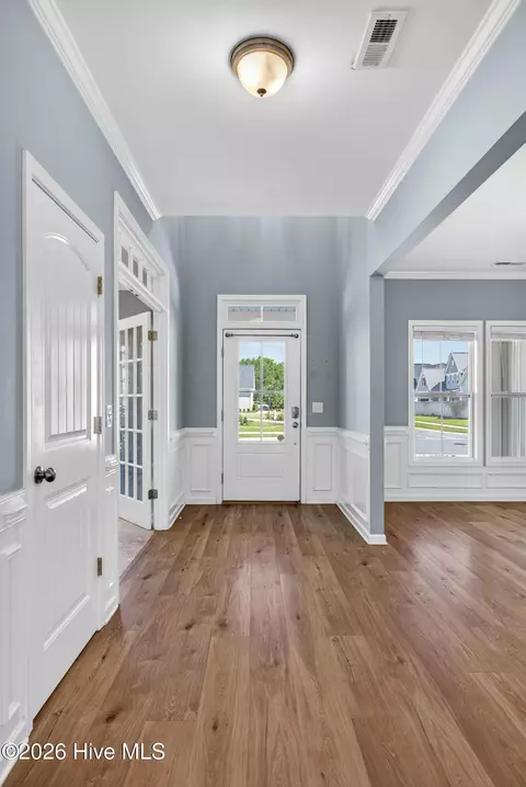 Entry Way - 52 Violetear Rdg, Hampstead, NC 28443 photo 1 of 3