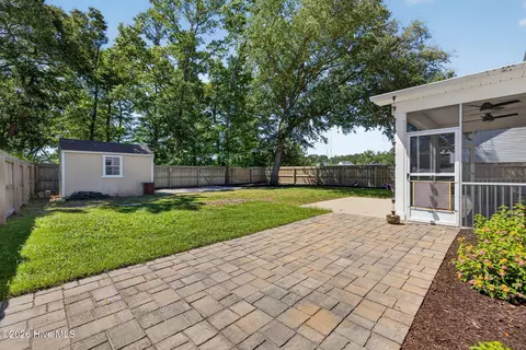 Exterior - 52 Violetear Rdg, Hampstead, NC 28443 photo 5 of 11