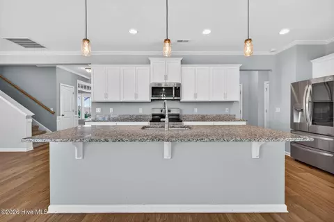 Kitchen - 52 Violetear Rdg, Hampstead, NC 28443 photo 4 of 4