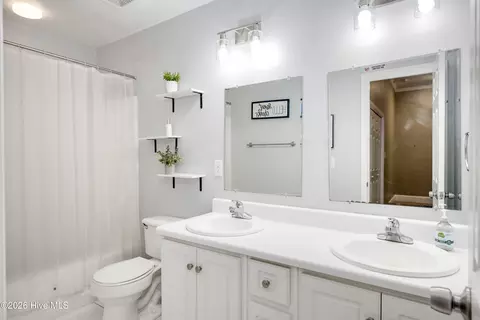 Bath - 1415 Andover Ct, Evans, GA 30809 photo 4 of 4