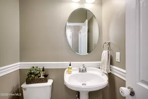 Bath - 1415 Andover Ct, Evans, GA 30809 photo 1 of 4