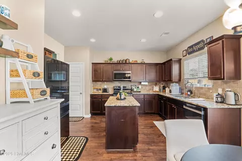 Kitchen - 136 Sims Ct, Augusta, GA 30909 photo 2 of 3