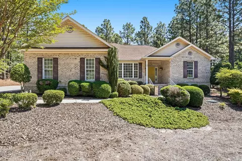105 Woodall Ct, West End, NC 27376