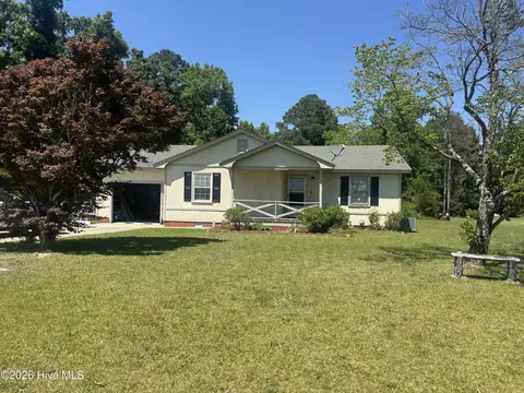 1725 Harrells Hwy, Garland, NC 28441