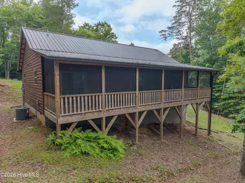 Exterior - 122 Woodcrest Dr, Murphy, NC 28906 photo 1 of 6