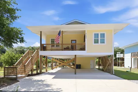 7205 Sound Dr, Emerald Isle, NC 28594