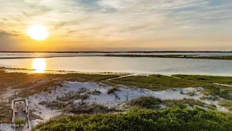 111 Bogue Ct, Emerald Isle, NC 28594
