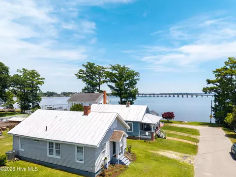 205 E Grubb St, Hertford, NC 27944