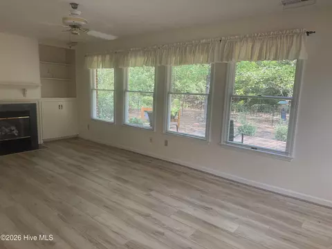 Living - 120 Robin Ln #B-59, Pinehurst, NC 28374 photo 1 of 1