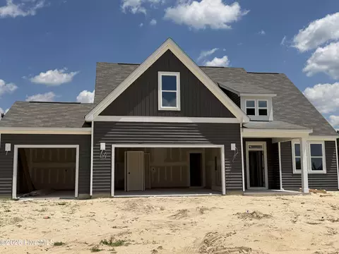 921 Peckham Lp #230, Aberdeen, NC 28315