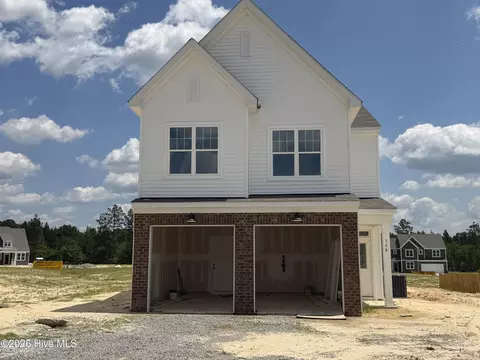 538 Midsummer St #190, Aberdeen, NC 28315