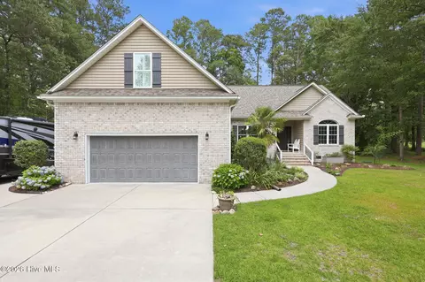 3104 Peppercorn Rd, New Bern, NC 28562