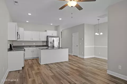 Kitchen - 120 Bridge Point Cir #2C, Cedar Point, NC 28584 photo 3 of 3