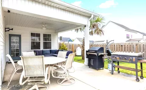 Exterior - 117 E Yellow Lois Dr, Hampstead, NC 28443 photo 1 of 2