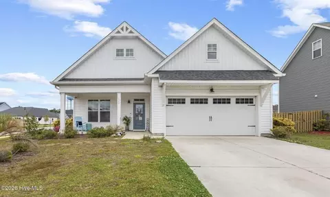 117 E Yellow Lois Dr, Hampstead, NC 28443