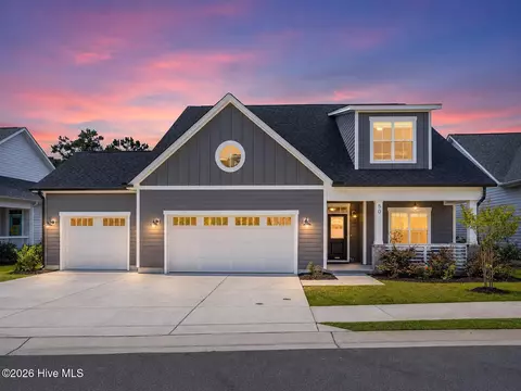 50 Coburn Ct, Hampstead, NC 28443