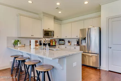 Kitchen - 990 Glenhaven Dr, Evans, GA 30809 photo 1 of 5