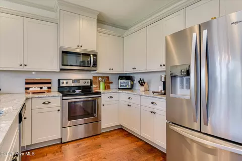 Kitchen - 990 Glenhaven Dr, Evans, GA 30809 photo 2 of 5