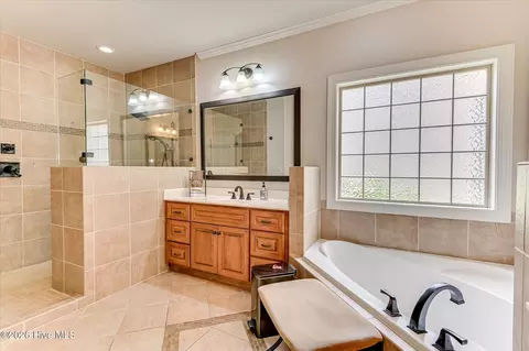 Bath - 2020 Highgrass Ct, Evans, GA 30809 photo 1 of 4