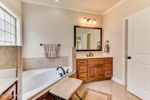 Bath - 2020 Highgrass Ct, Evans, GA 30809 photo 2 of 3